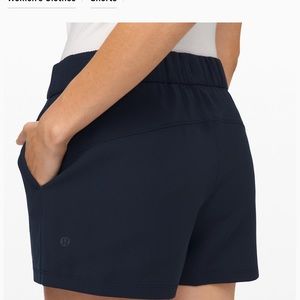 Lululemon On the Fly Short Woven (Navy Blue)